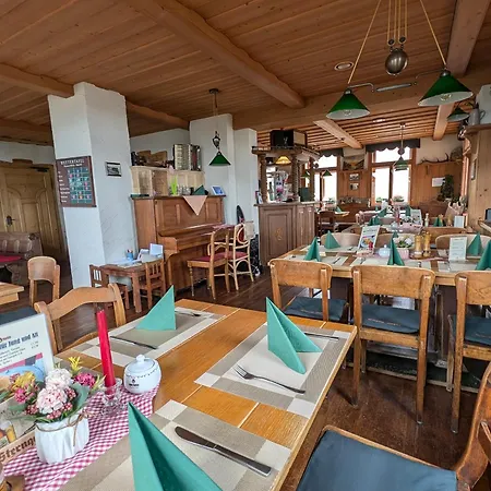 Guest house Berggasthaus & Schoene Aussicht 3*