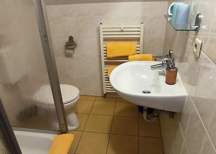 Berggasthaus & Schoene Aussicht كلينغنتال