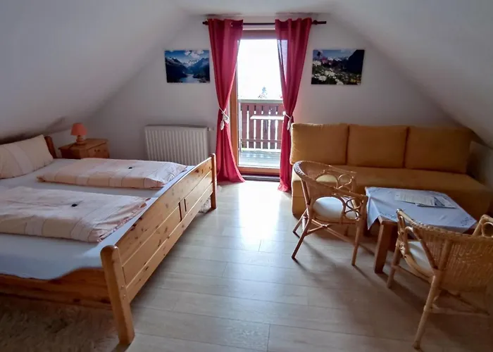 Berggasthaus & Schoene Aussicht بيت ضيافة