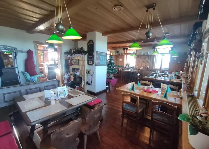 Berggasthaus & Schoene Aussicht 3*