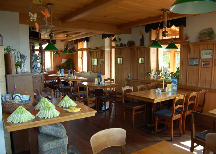 بيت ضيافة Berggasthaus & Schoene Aussicht كلينغنتال