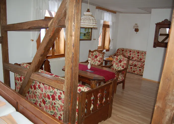 بيت ضيافة Berggasthaus & Schoene Aussicht كلينغنتال